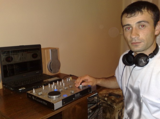 Джентльмен DJzElectronic