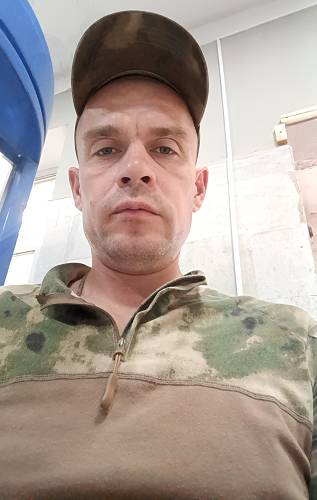Джентльмен Di83MA